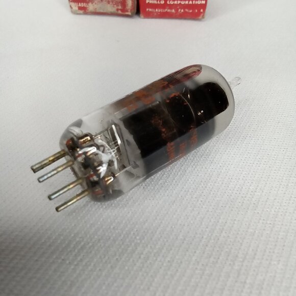 Mid Century Electronic Tube With Box Set Of 2 Philco Model 2CY5 NOS NIB 1950s - Picture 6 of 10